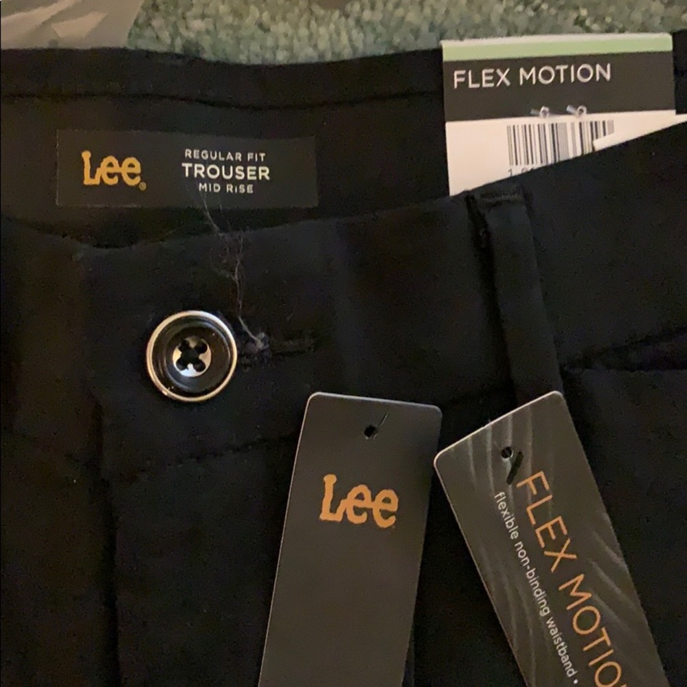 LEE FLEZ MOTION TROUSER BLACK NWT. SIZE 4M